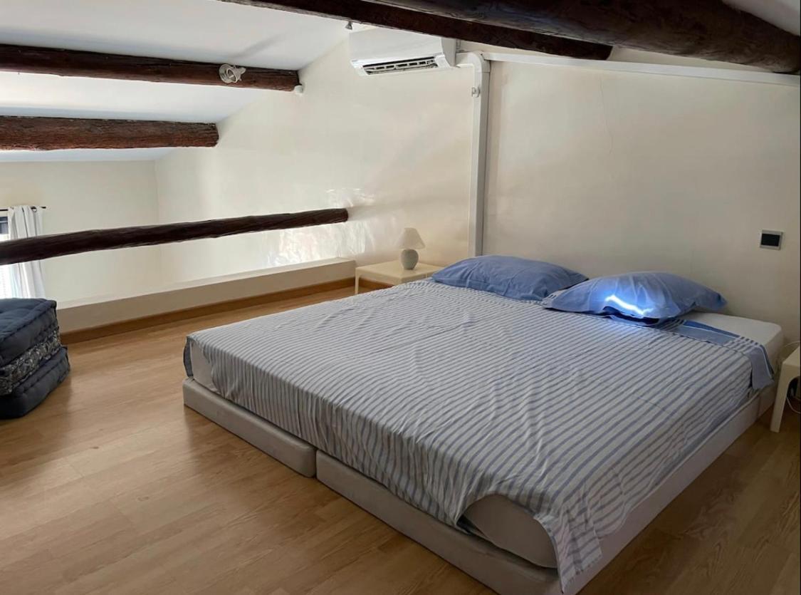Apartment L'authentique - Sur Le Port - Parking - Wifi